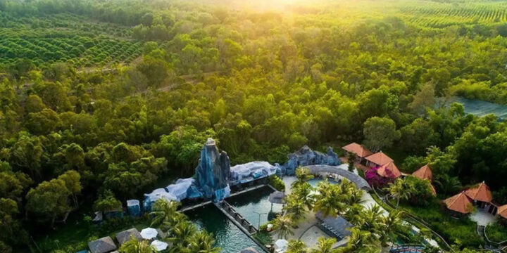 Suối nước nóng bc