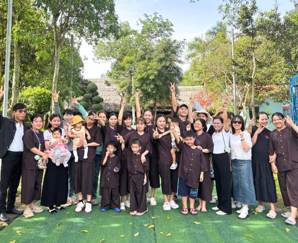 Khu du lịch đất thép farm